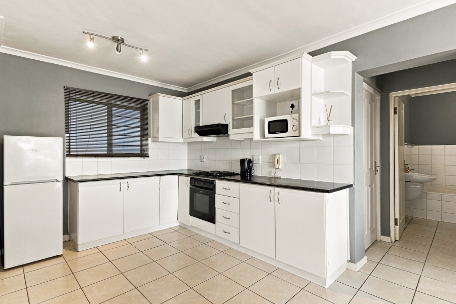 2 Bedroom Property for Sale in Whispering Pines Western Cape